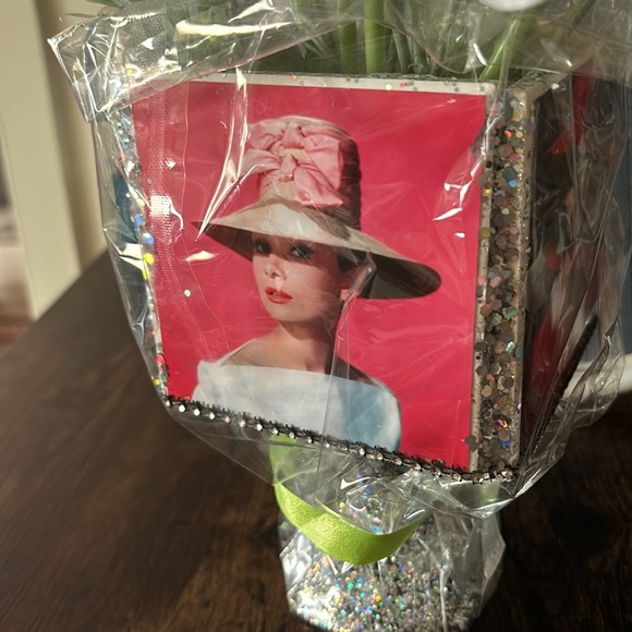 DIYs (2 Separates. Pick Chanel Pic or Monroe) Available. DIY Not VS or from PINK - Picture 8 of 10